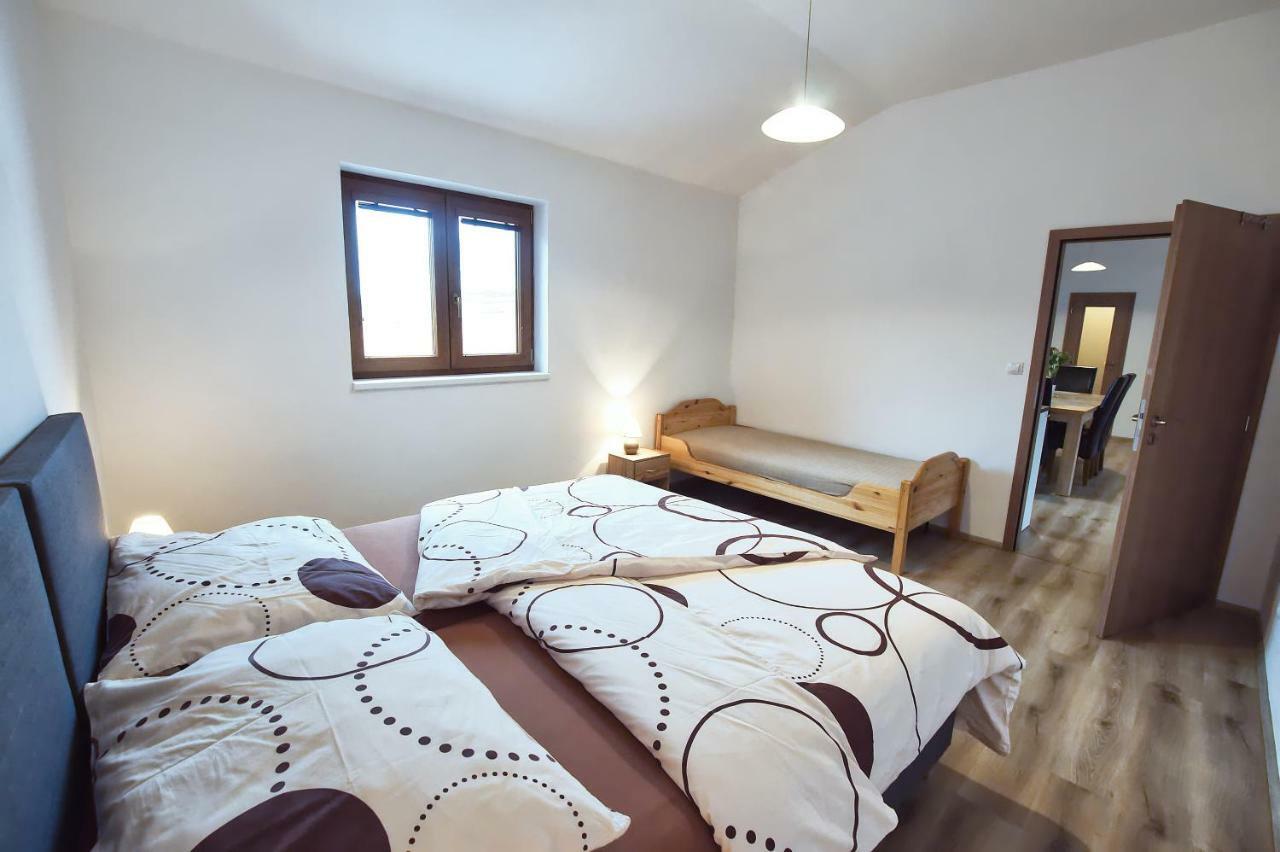 "U Capa" Krasny Apartman V Sedleci เซดเลซ ภายนอก รูปภาพ