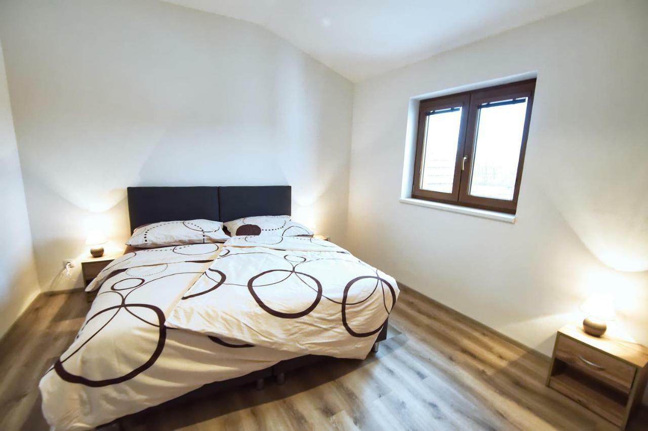 "U Capa" Krasny Apartman V Sedleci เซดเลซ ภายนอก รูปภาพ