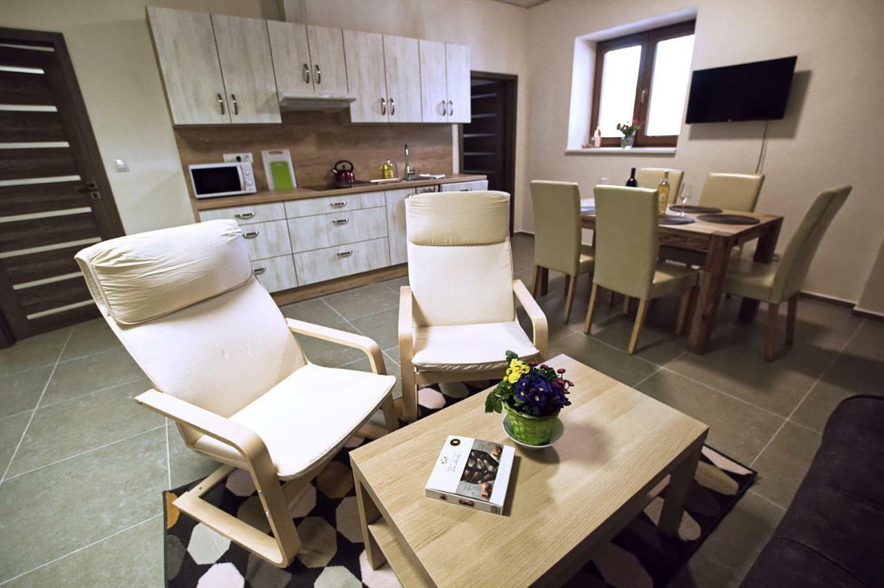 "U Capa" Krasny Apartman V Sedleci เซดเลซ ภายนอก รูปภาพ