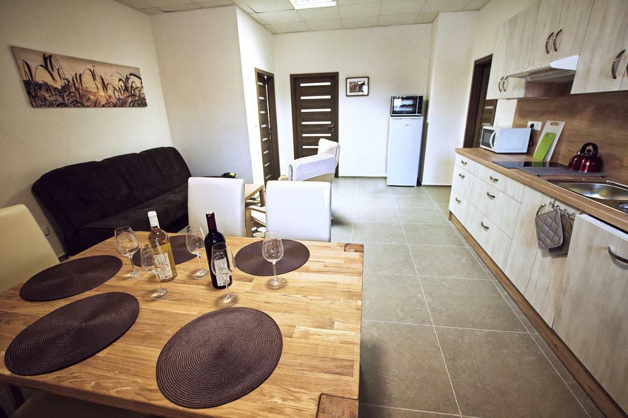 "U Capa" Krasny Apartman V Sedleci เซดเลซ ภายนอก รูปภาพ